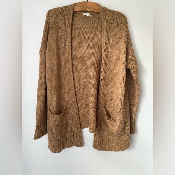 debut Sweaters - Debut Sweater Women’s Small Cozy Tan Cardigan with Pockets Oversized